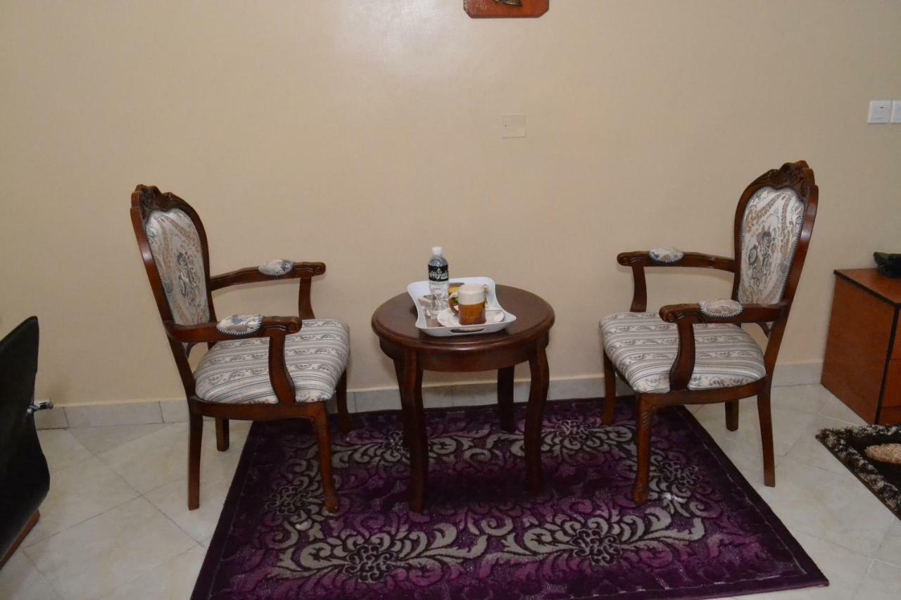 Limoh Suites Benin City Exterior photo